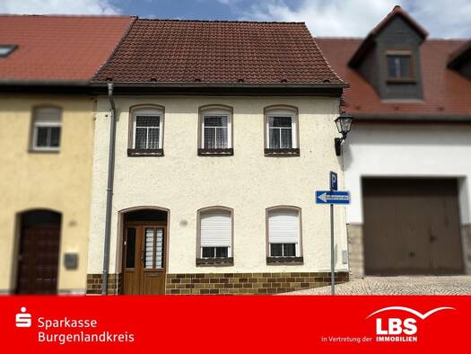 Reihenmittelhaus zum Kauf 85.000 € 4 Zimmer 84 m² 323 m² Grundstück Freyburg 06632