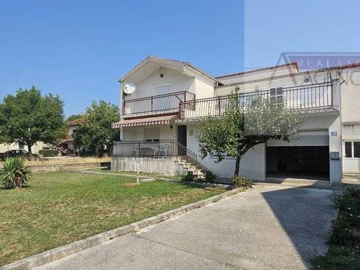 Einfamilienhaus zum Kauf 430.000 € 5 Zimmer 300 m² Imotski 21260