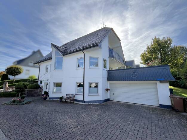 Einfamilienhaus zum Kauf 485.000 € 8 Zimmer 228 m² 594 m² Grundstück Schmallenberg Schmallenberg 57392