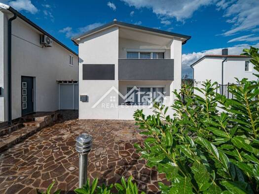 Mehrfamilienhaus zum Kauf 425.000 € 3 Zimmer 108 m² Buje Buje 52460