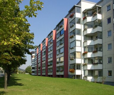 Wohnung zur Miete 801 € 5 Zimmer 135,7 m² EG frei ab 01.04.2025 Kiefernstraße 25 Lusan Gera 07549