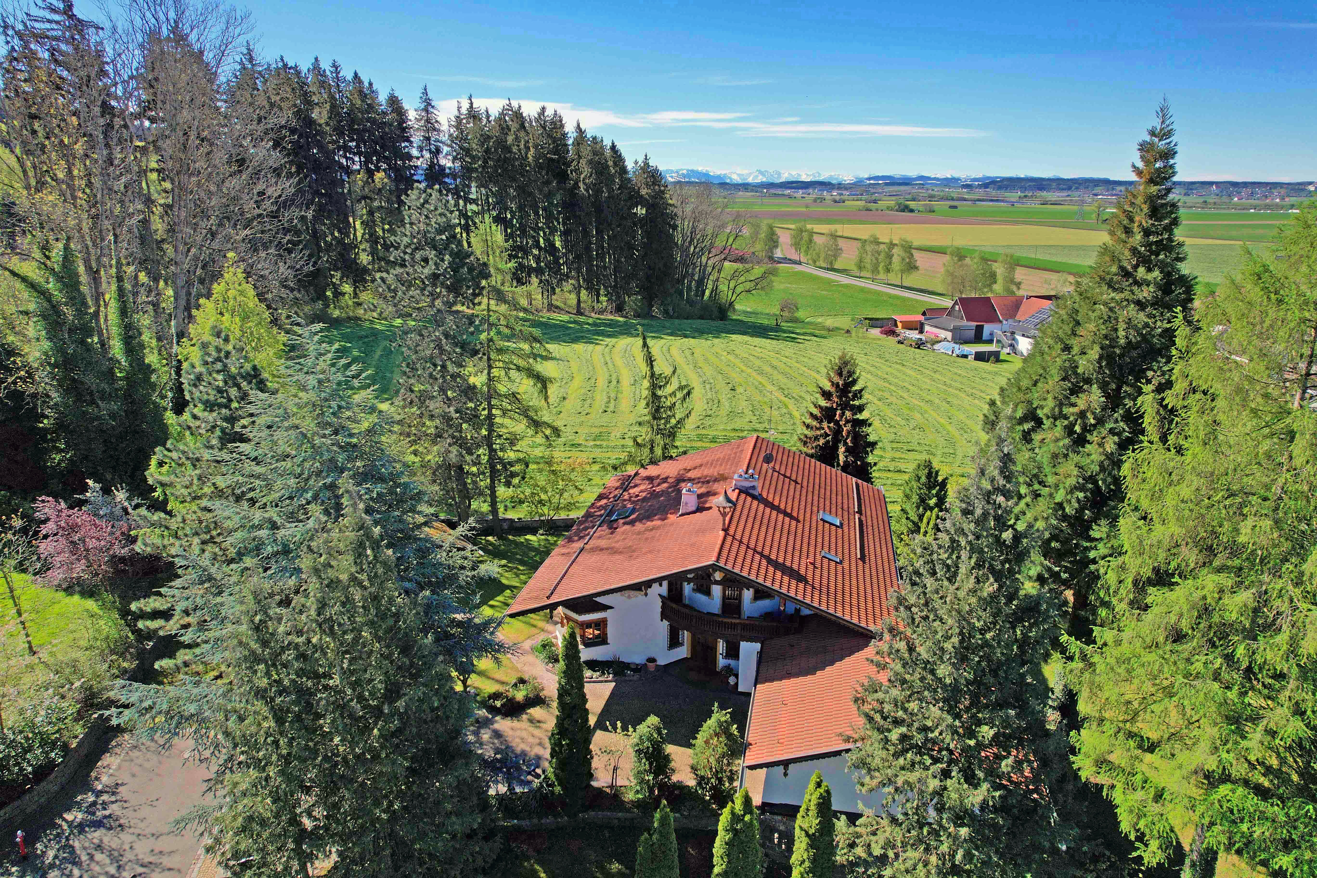 Villa zum Kauf 995.000 € 7 Zimmer 195 m²<br/>Wohnfläche 1.726 m²<br/>Grundstück ab sofort<br/>Verfügbarkeit Dietratried Wolfertschwenden 87787