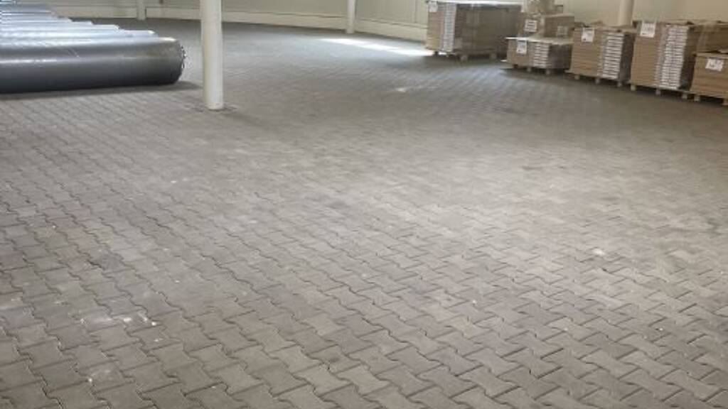 Halle/Industriefläche zur Miete provisionsfrei 1.350 m² Lagerfläche teilbar von 400 m² bis 1.350 m² Oberasbacher Str. Zirndorf 90513