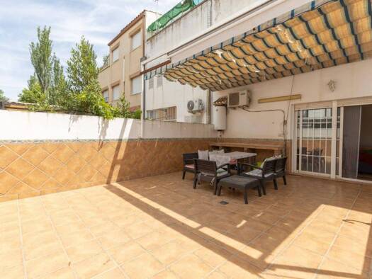 Reihenhaus zum Kauf 260.000 € 3 Zimmer 170 m² 102 m² Grundstück M.J.LARRA ACCESO I 8 Maracena 18200