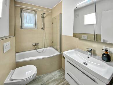 Wohnung zum Kauf 230.000 € 2 Zimmer 59 m² 8. Geschoss Würzburg 97078