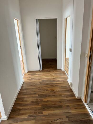 Wohnung zur Miete 420 € 3 Zimmer 69,7 m² 3. Geschoss frei ab sofort Bolzeschachtstraße 17 Helbra 06311