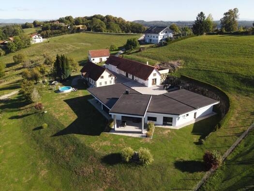 Mehrfamilienhaus zum Kauf 1.680.000 € 5,5 Zimmer 237,3 m² 109.325 m² Grundstück Markt Hartmannsdorf 8311