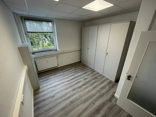 Bürofläche zur Miete 11 € 1 Zimmer 14 m² Bürofläche Imhoffstr. 36 -42 Alt-Langenhagen Langenhagen 30853