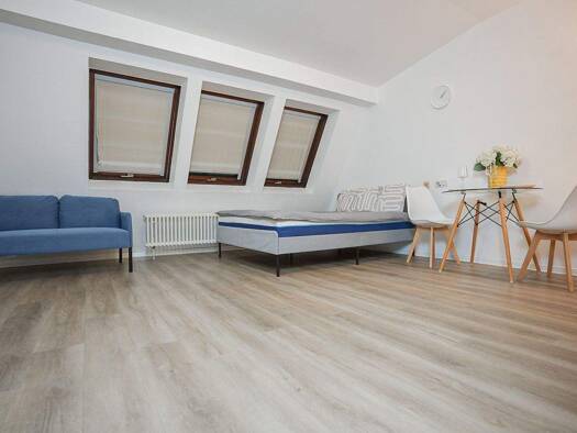 Studio zur Miete 740 € 1 Zimmer 27 m² frei ab sofort Vaihinger Straße 11 Mitte Sindelfingen 71063
