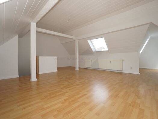 Wohnung zur Miete 359 € 3 Zimmer 74,3 m² 4. Geschoss frei ab 01.02.2026 Leipziger Straße 148 Pölbitz Zwickau 08058