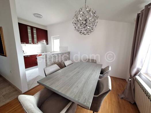 Wohnung zum Kauf 450.000 € 2 Zimmer 94 m² 2. Geschoss Dugi Rat