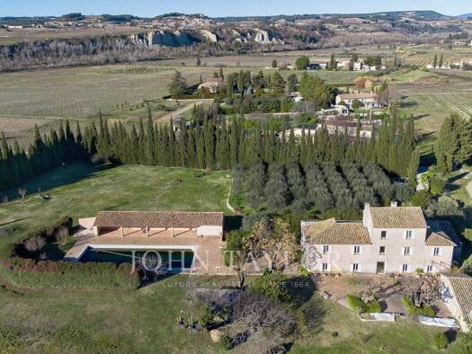 Villa zum Kauf provisionsfrei 1.140.000 € 10 Zimmer 330 m² 11.000 m² Grundstück Séguret 84110