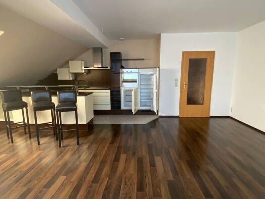 Wohnung zur Miete 430 € 3 Zimmer 68 m² 3. Geschoss frei ab 01.06.2026 Turnerstraße 15 Reichenbach 08468