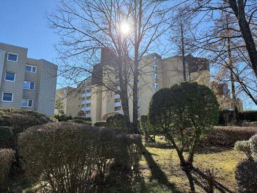 Maisonette zur Miete nur mit Wohnberechtigungsschein 802 € 3,5 Zimmer 99,1 m² 6. Geschoss frei ab 01.05.2026 Schramberger Straße 6 Böblingen 71034