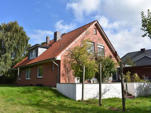 Einfamilienhaus zum Kauf 259.000 € 7 Zimmer 166 m² 1.712 m² Grundstück Bredstedt 25821