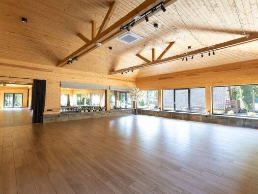 Bürogebäude zum Kauf als Kapitalanlage geeignet 2.105.251 € 565 m² podkarpackie lancucki Czarna 36