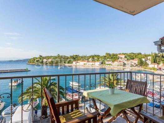 Wohnung zum Kauf 210.000 € 2 Zimmer 56 m² 1. Geschoss Korčula