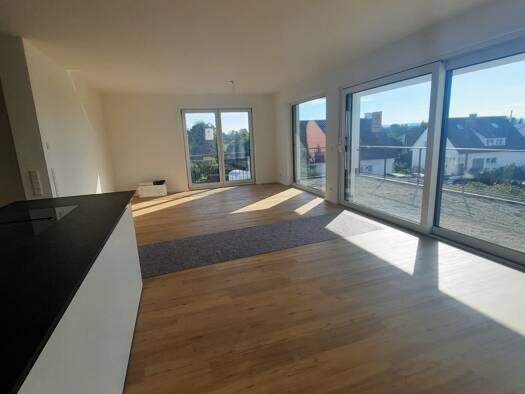 WG-Zimmer zur Miete 1.295 € 3,5 Zimmer 107,9 m² Geschoss 1/3 frei ab 01.07.2026 Gailingen am Hochrhein 78262