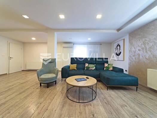 Einfamilienhaus zum Kauf - Erstbezug 269.000 € 8 Zimmer 488 m² Čepin Čepin 31431