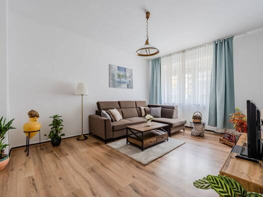Wohnung zur Miete 1.570 € 2,5 Zimmer 65 m² Geschoss EG/1 frei ab sofort Schmargendorf Berlin 14193