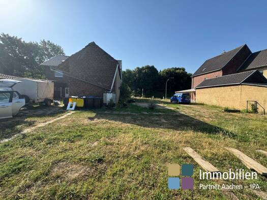 Mehrfamilienhaus zum Kauf 249.000 € 6 Zimmer 159 m² 938 m² Grundstück frei ab sofort Süggerath Geilenkirchen / Süggerath 52511