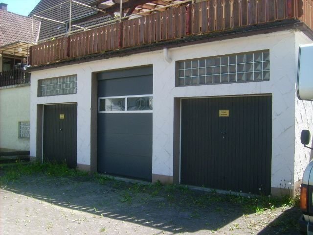 Einfamilienhaus zum Kauf als Kapitalanlage geeignet 275.000 € 7 Zimmer 197 m²<br/>Wohnfläche 389 m²<br/>Grundstück Dornhan Dornhan 72175