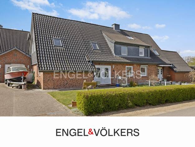 Doppelhaushälfte zum Kauf 199.000 € 5 Zimmer 121 m² 800 m² Grundstück Bimöhlen 24576