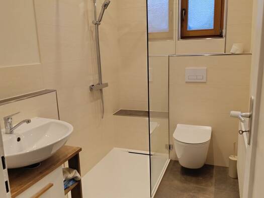 Wohnung zur Miete 640 € 2 Zimmer 64 m² Geschoss EG/3 frei ab 01.05.2026 Langenzenn 90579