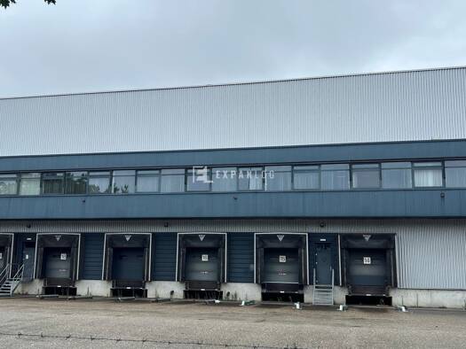 Lagerhalle zur Miete 7.060 m² Lagerfläche teilbar ab 1.260 m² Zentrum Ratingen 40880