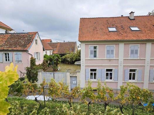 Herrenhaus zum Kauf 13 Zimmer 277 m² 1.390 m² Grundstück Hambach Neustadt an der Weinstraße 67434