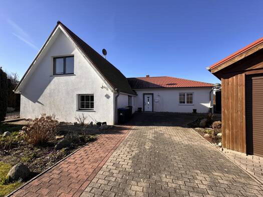 Einfamilienhaus zum Kauf 270.000 € 5 Zimmer 144 m² 907 m² Grundstück Barghorst Ahrensbök 23623