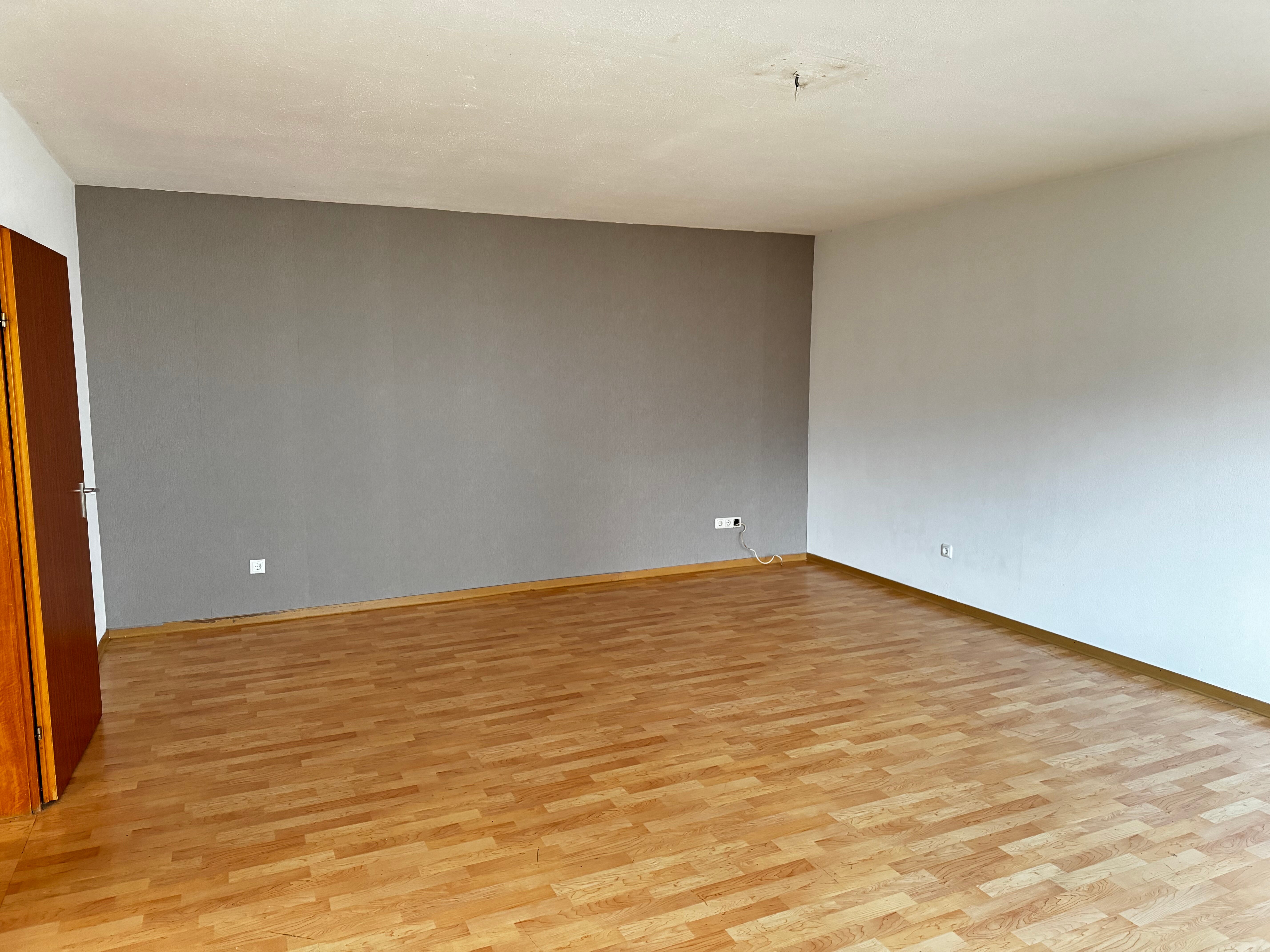 Wohnung zur Miete 1.300 € 3 Zimmer 95 m²<br/>Wohnfläche ab sofort<br/>Verfügbarkeit Groß-Gerau Groß-Gerau 64521