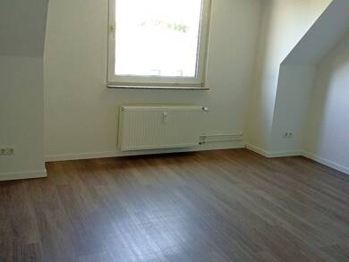 Wohnung zur Miete 369 € 2 Zimmer 49,2 m² 3. Geschoss frei ab 01.08.2025 Feldstr. 64 Marxloh Duisburg 47169