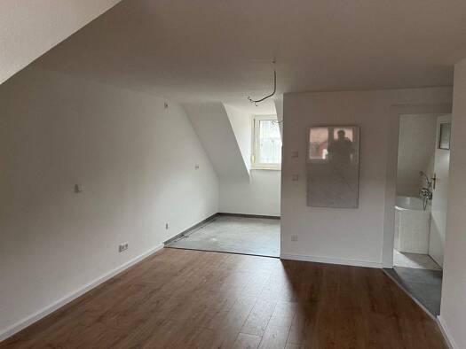 Studio zur Miete 400 € 1 Zimmer 30 m² 4. Geschoss Wurzelbauerstr. 28 Maxfeld Nürnberg 90409