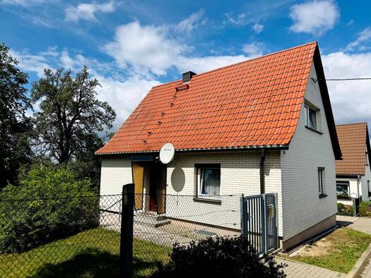 Haus zum Kauf 159.900 € 4 Zimmer 80 m² 900 m² Grundstück frei ab sofort Weißenfels 06667