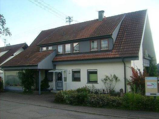 Einfamilienhaus zum Kauf als Kapitalanlage geeignet 390.000 € 7 Zimmer 246 m² 666 m² Grundstück Beffendorf Oberndorf am Neckar 78727