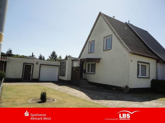 Doppelhaushälfte zum Kauf provisionsfrei 80.000 € 5 Zimmer 112 m² 962 m² Grundstück frei ab sofort Salzwedel Salzwedel 29410