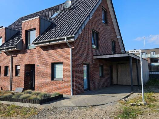 Haus zur Miete - Erstbezug 1.590 € 5 Zimmer 158 m² 270 m² Grundstück frei ab 01.01.2026 Fliederweg 25b Heiden 46359