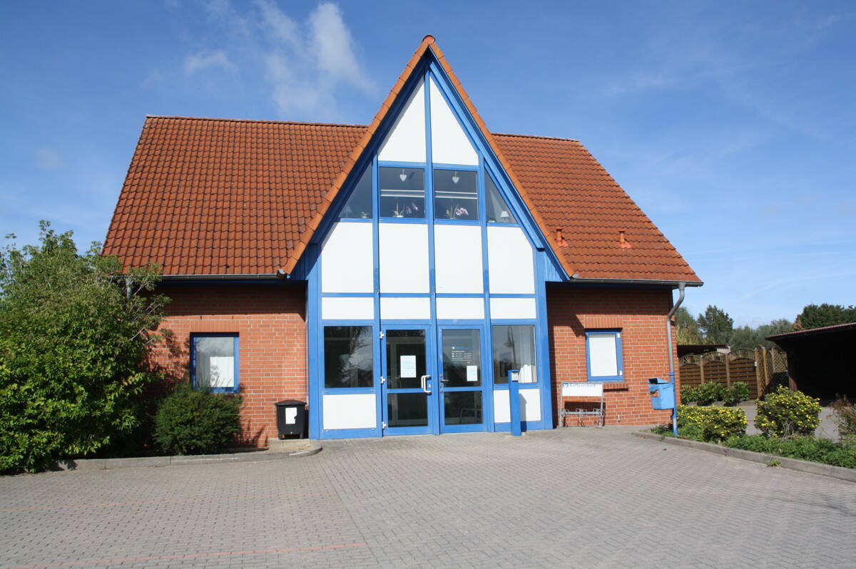 Haus zum Kauf 295.000 € 289 m²<br/>Wohnfläche 1.344 m²<br/>Grundstück Möllenhagen Möllenhagen 17219