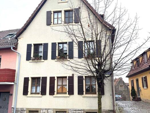 Mehrfamilienhaus zum Kauf 350.000 € 7 Zimmer 165 m² 100 m² Grundstück frei ab sofort Dettelbach 97337