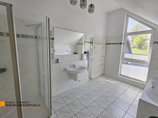 Wohnung zur Miete 700 € 2 Zimmer 87 m² Heidberg Reichshof 51580