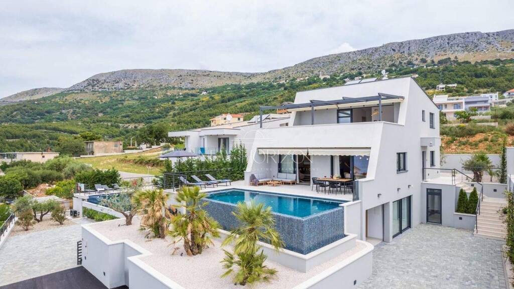 Einfamilienhaus zum Kauf 1.650.000 € 6 Zimmer 600 m² Grundstück Podstrana 21312