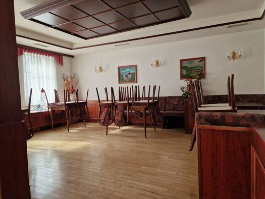 Hotel zum Kauf 300.000 € 23 Betten 121 m² Gastrofläche Kranichfeld Kranichfeld 99448