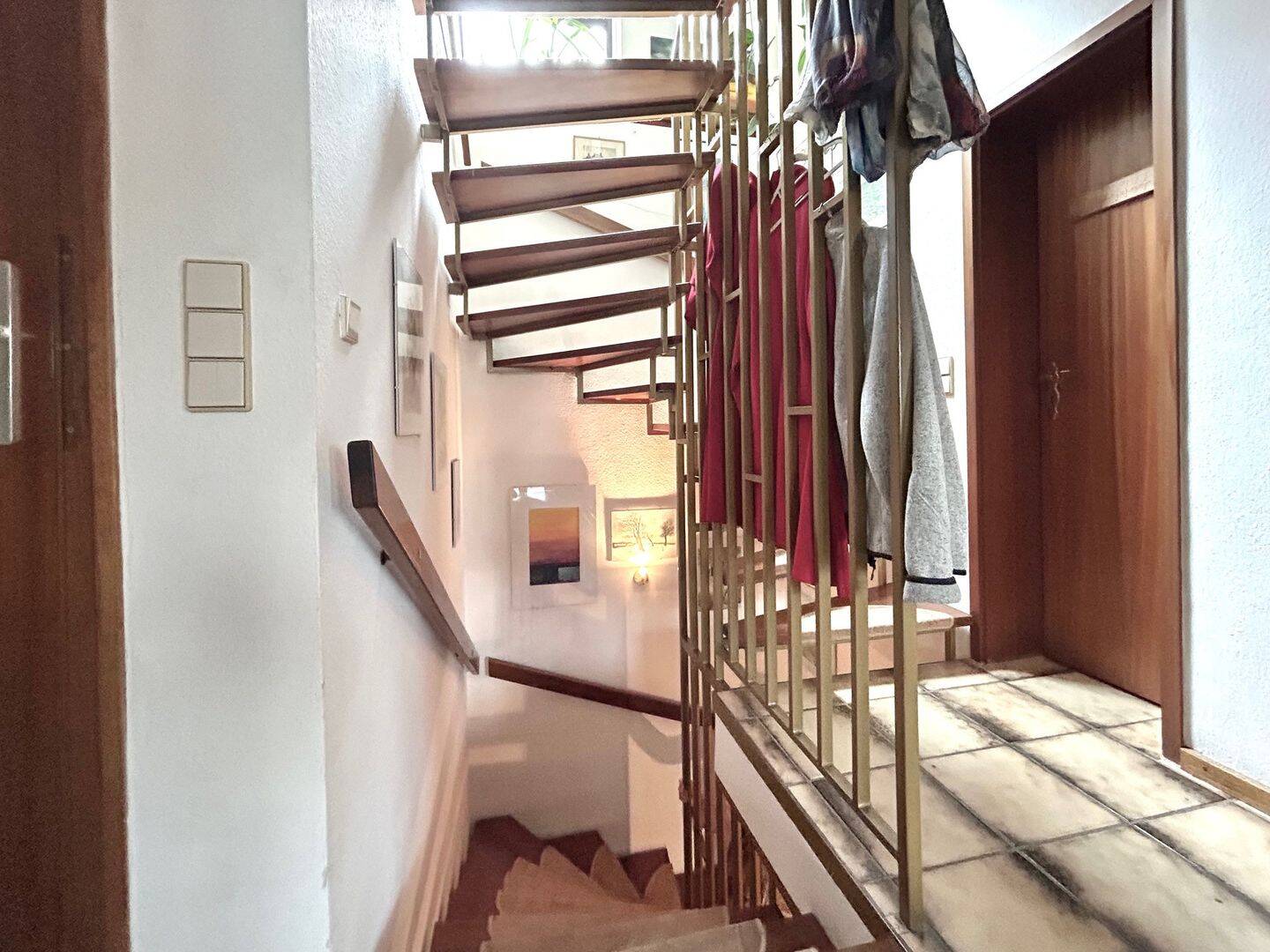 Immobilie in Bad Kissingen - Herzlich Willkommen in Ihrer  4-Zimmer-Eigentumswohnung mit Dachterrasse, Garten und Weitblick in ruhiger Lage von Bad Kissingen - Bild 4