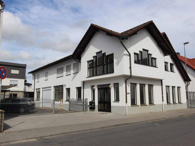Mehrfamilienhaus zum Kauf 1.035.000 € 11 Zimmer 200 m² 1.734 m² Grundstück frei ab sofort Leeheim Riedstadt 64560