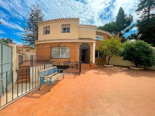 Chalet zum Kauf 848.000 € 4 Zimmer 265 m² Málaga 29007