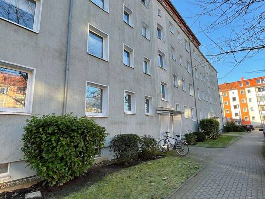 Wohnung zum Kauf provisionsfrei 110.000 € 3 Zimmer 61,3 m² frei ab sofort Artur-Becker-Straße 3 Reutershagen Rostock 18069