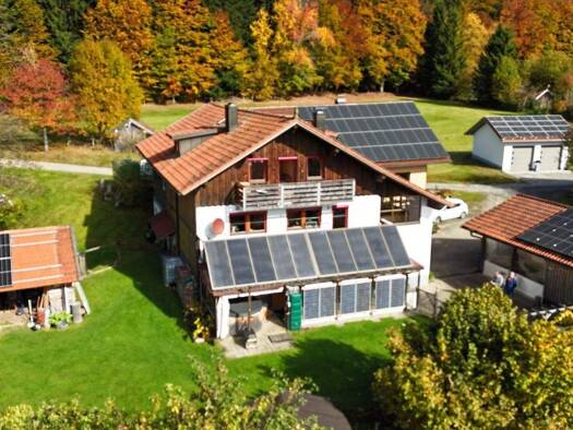 Einfamilienhaus zum Kauf 728.000 € 10 Zimmer 300 m² 30.359 m² Grundstück Kirchberg Kirchberg im Wald / Raindorf 94259