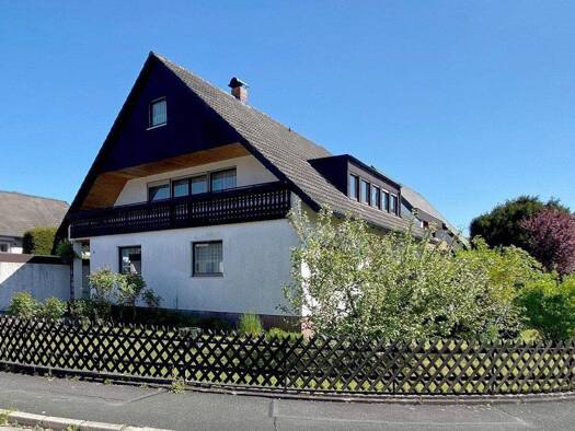 Einfamilienhaus zum Kauf 365.000 € 6,5 Zimmer 190 m² 525 m² Grundstück Donndorf Eckersdorf 95488
