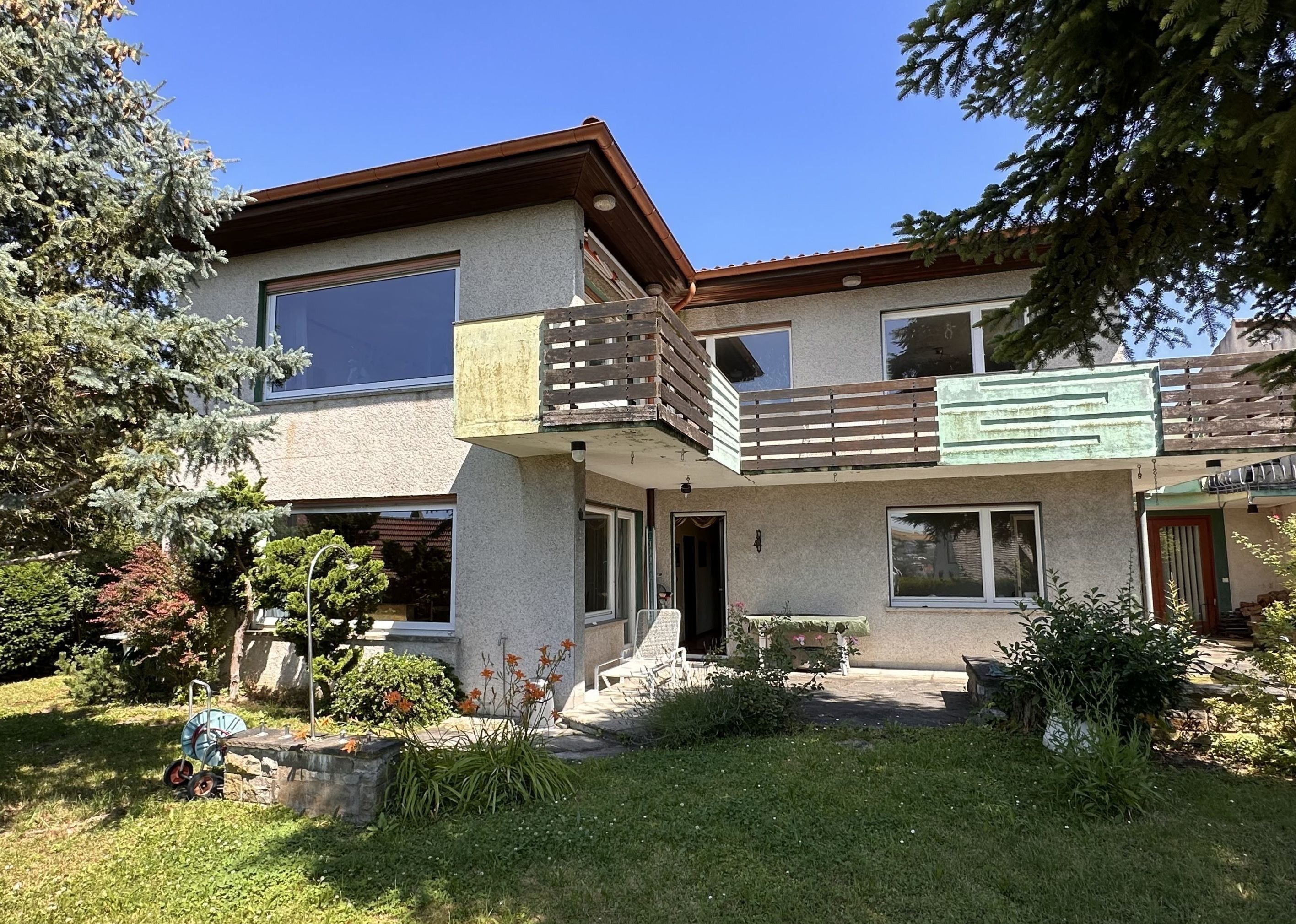 Einfamilienhaus zum Kauf 779.000 € 9 Zimmer 256 m²<br/>Wohnfläche 566 m²<br/>Grundstück Versbach Würzburg 97078